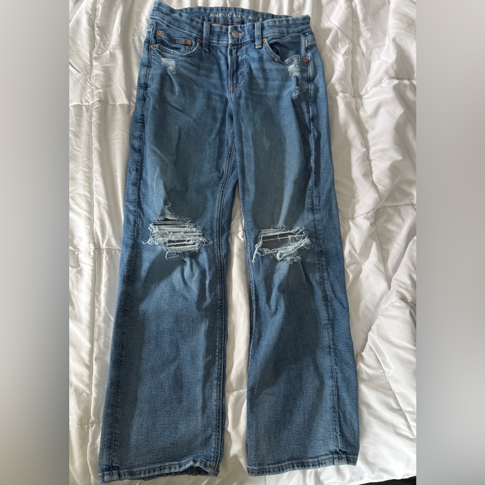American Eagle Outfitters Women's Distressed Curvy Straight Jeans 4 Short